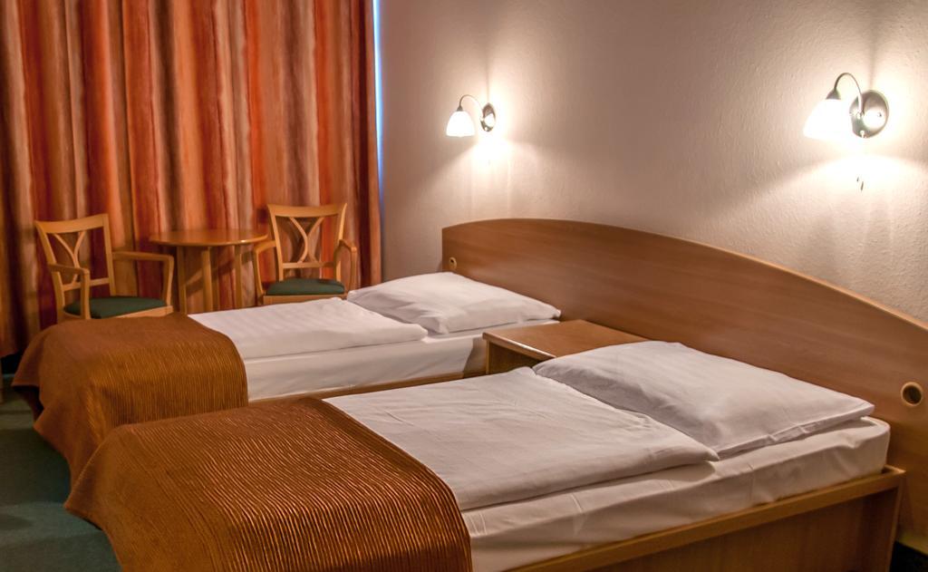 Hotel Eben Budapest Esterno foto